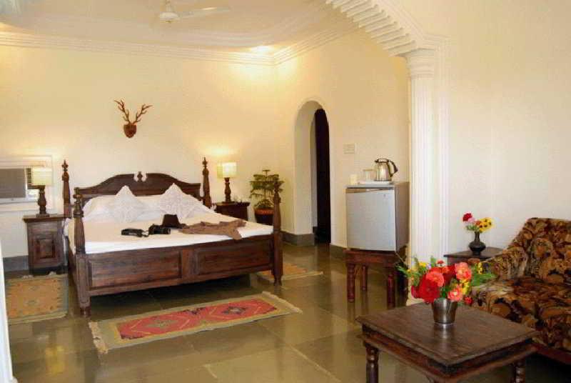 Tiger Den Resort Khilchīpur Extérieur photo